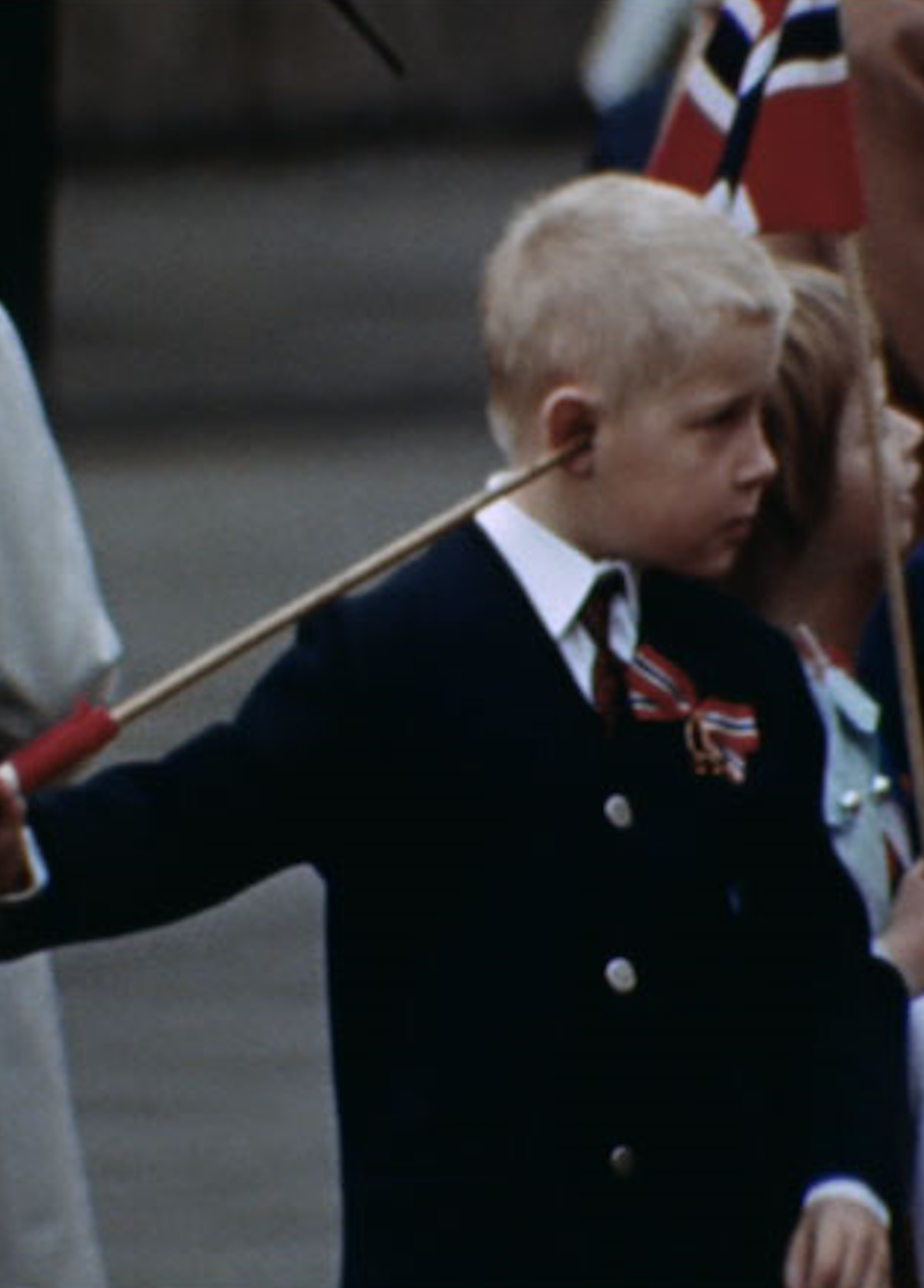 Beskrivende bilde relatert til innholdet i filmen "17. mai - en film om ritualer"