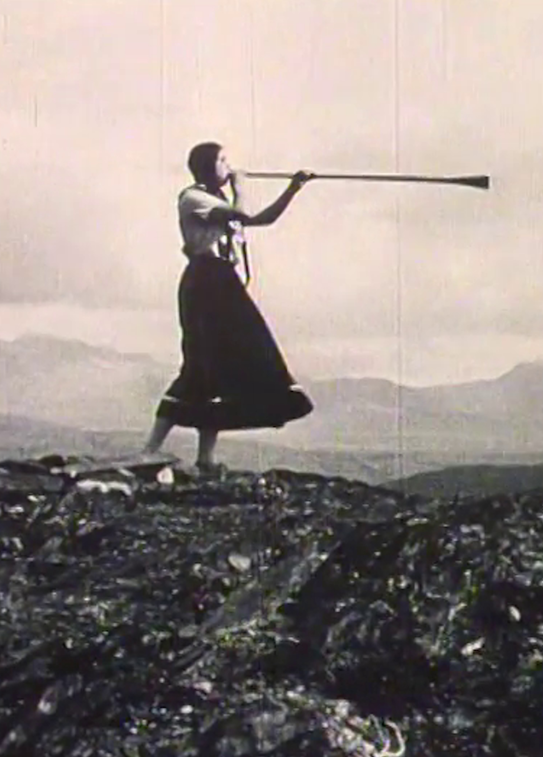 Beskrivende bilde relatert til innholdet i filmen "Kamera går! : norsk filmproduksjon gjennom 75 år"