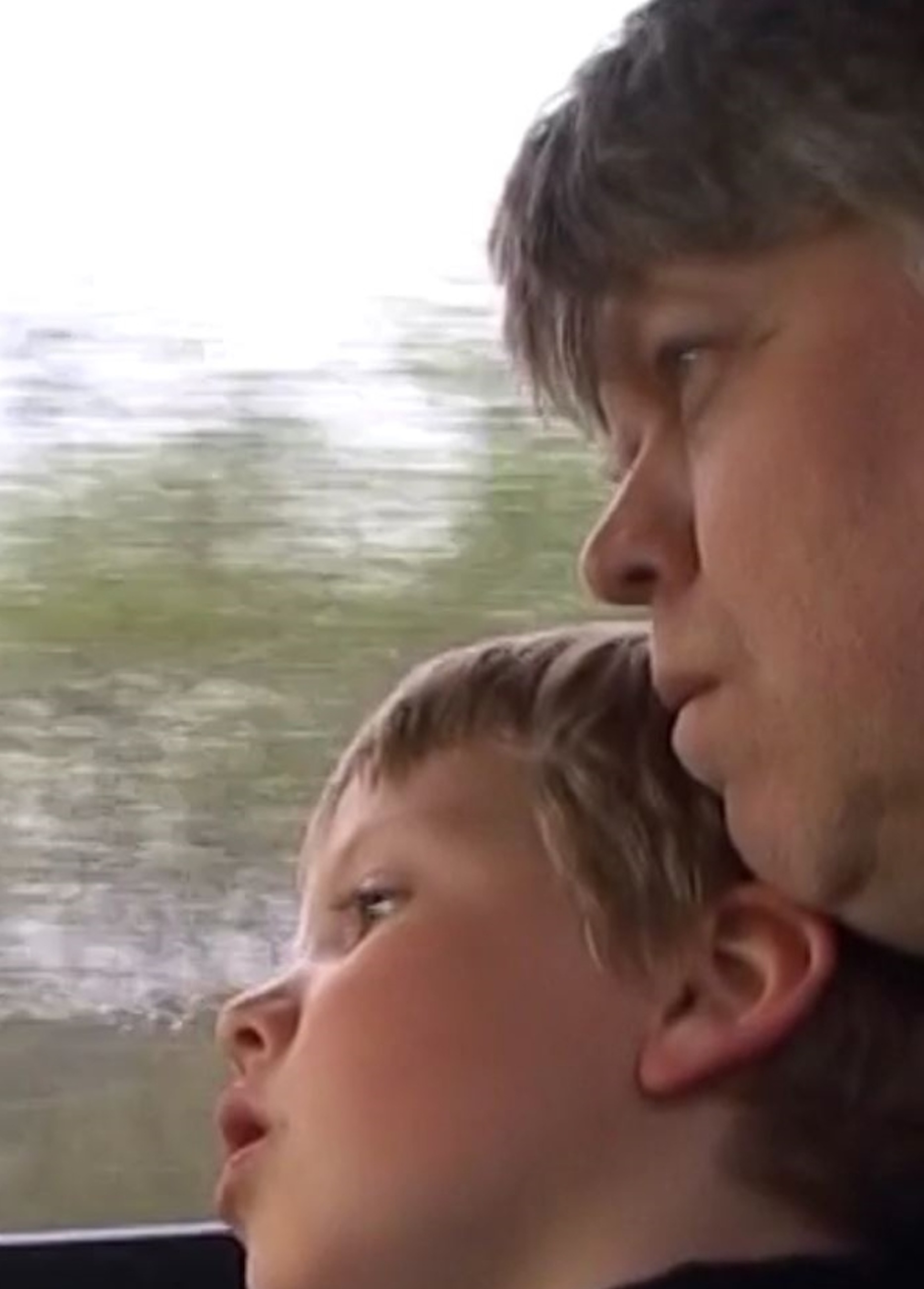 Beskrivende bilde relatert til innholdet i filmen "Far og sønn"