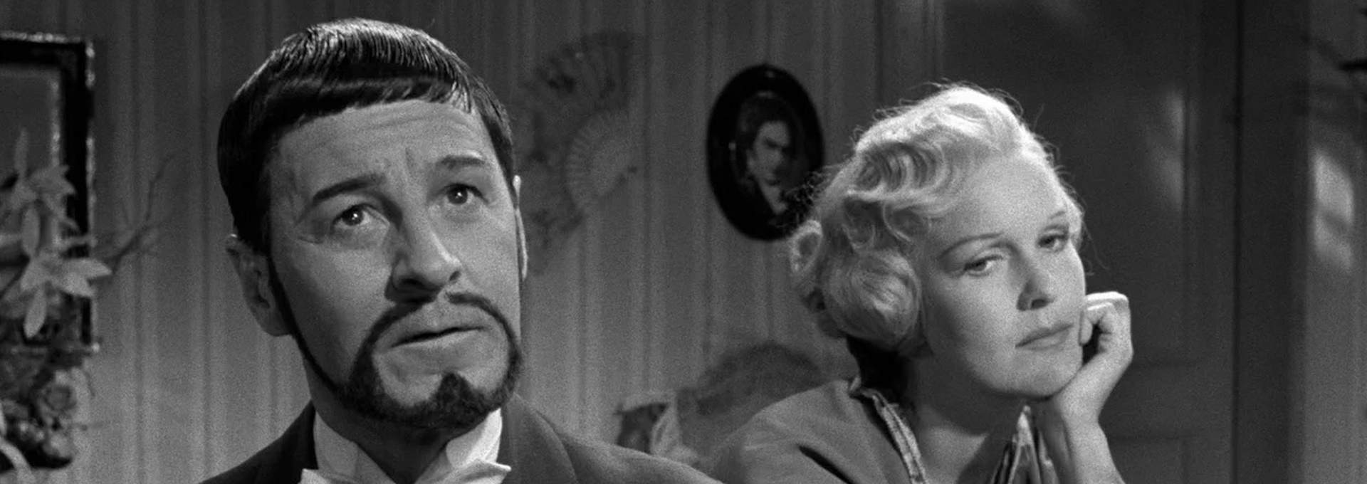 Beskrivende bilde relatert til innholdet i filmen "Sommernattens smil"