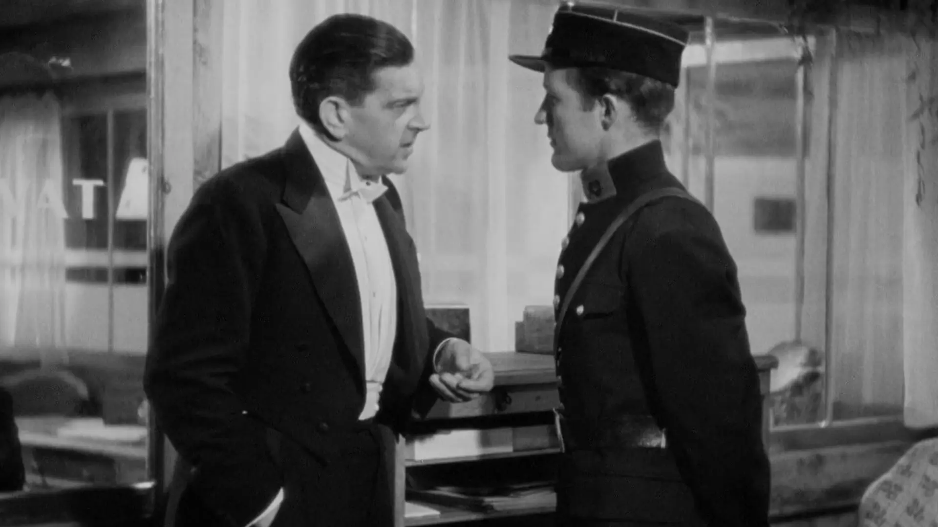 Beskrivende bilde relatert til innholdet i filmen "Mannen som visste for meget"
