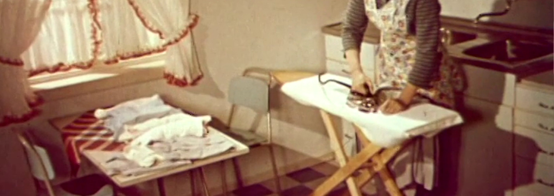 Beskrivende bilde relatert til innholdet i filmen "Vardexskjorten : reklame"