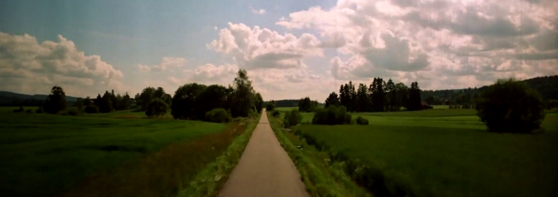 Beskrivende bilde relatert til innholdet i filmen "Smale spor av et århundre"