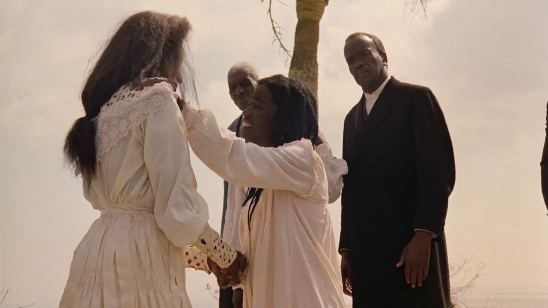 Beskrivende bilde relatert til innholdet i filmen "Daughters of the Dust"
