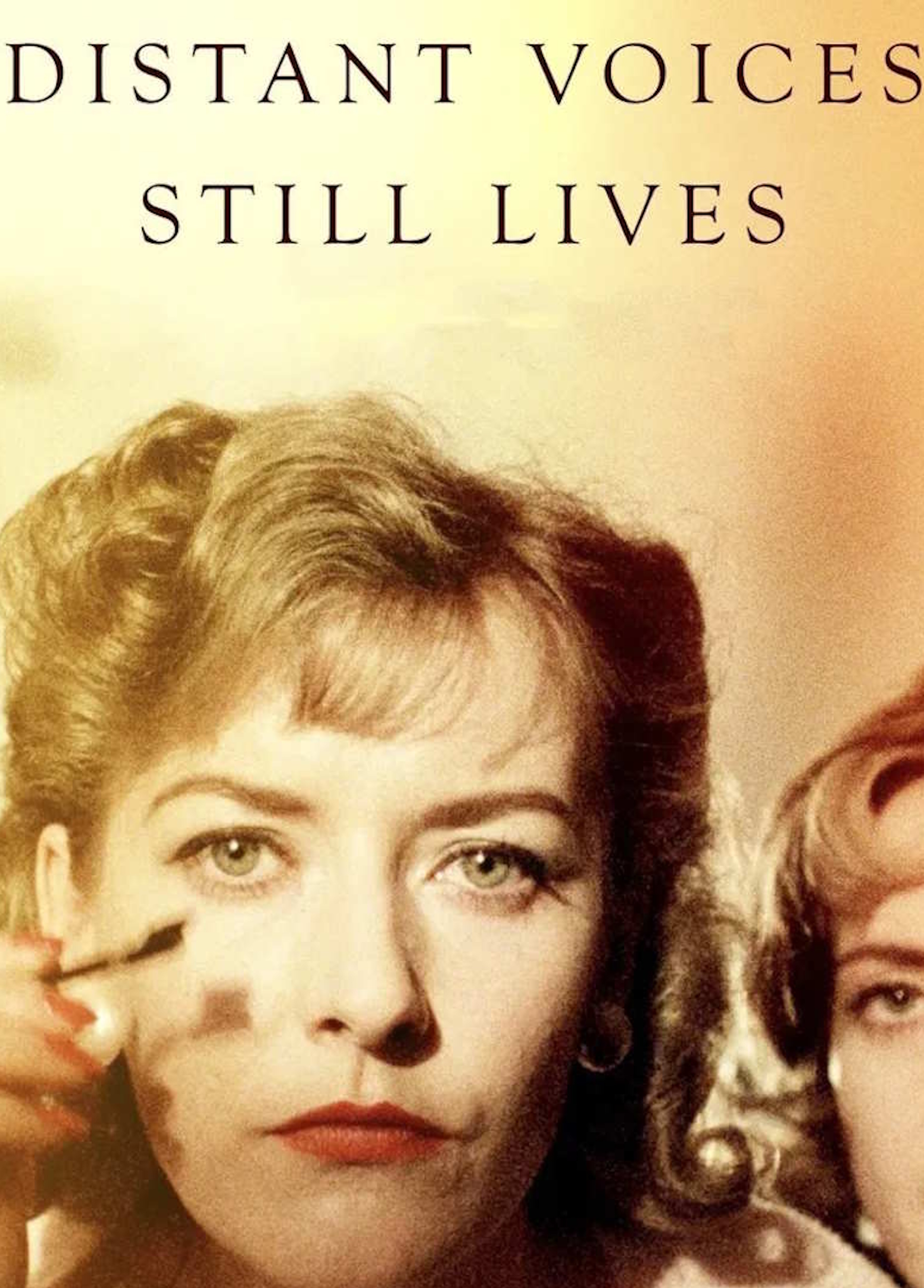 Filmplakat til "Distant voices still lives". En kvinne sminker seg. Foto.