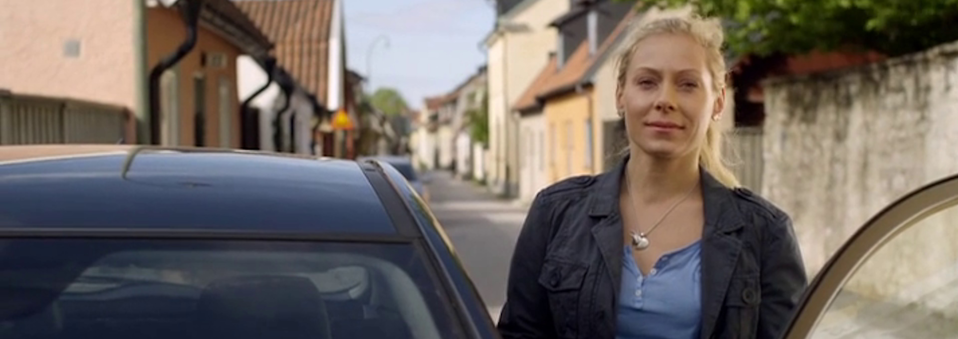 Beskrivende bilde relatert til innholdet i filmen "Maria Wern - Sort Sommerfugl"