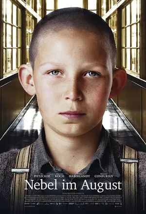 Dimma i augusti filmplakat